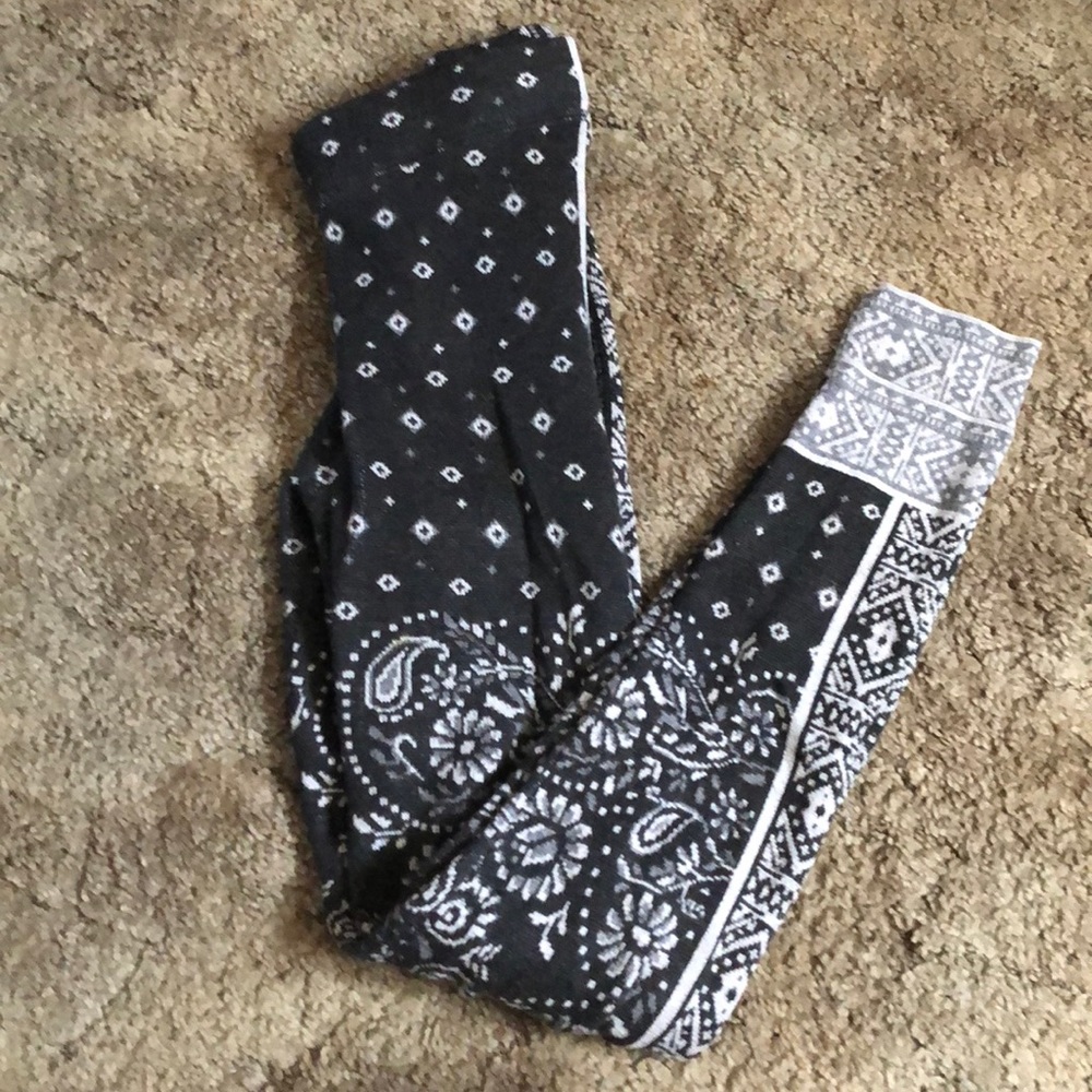 American eagle sweater leggings